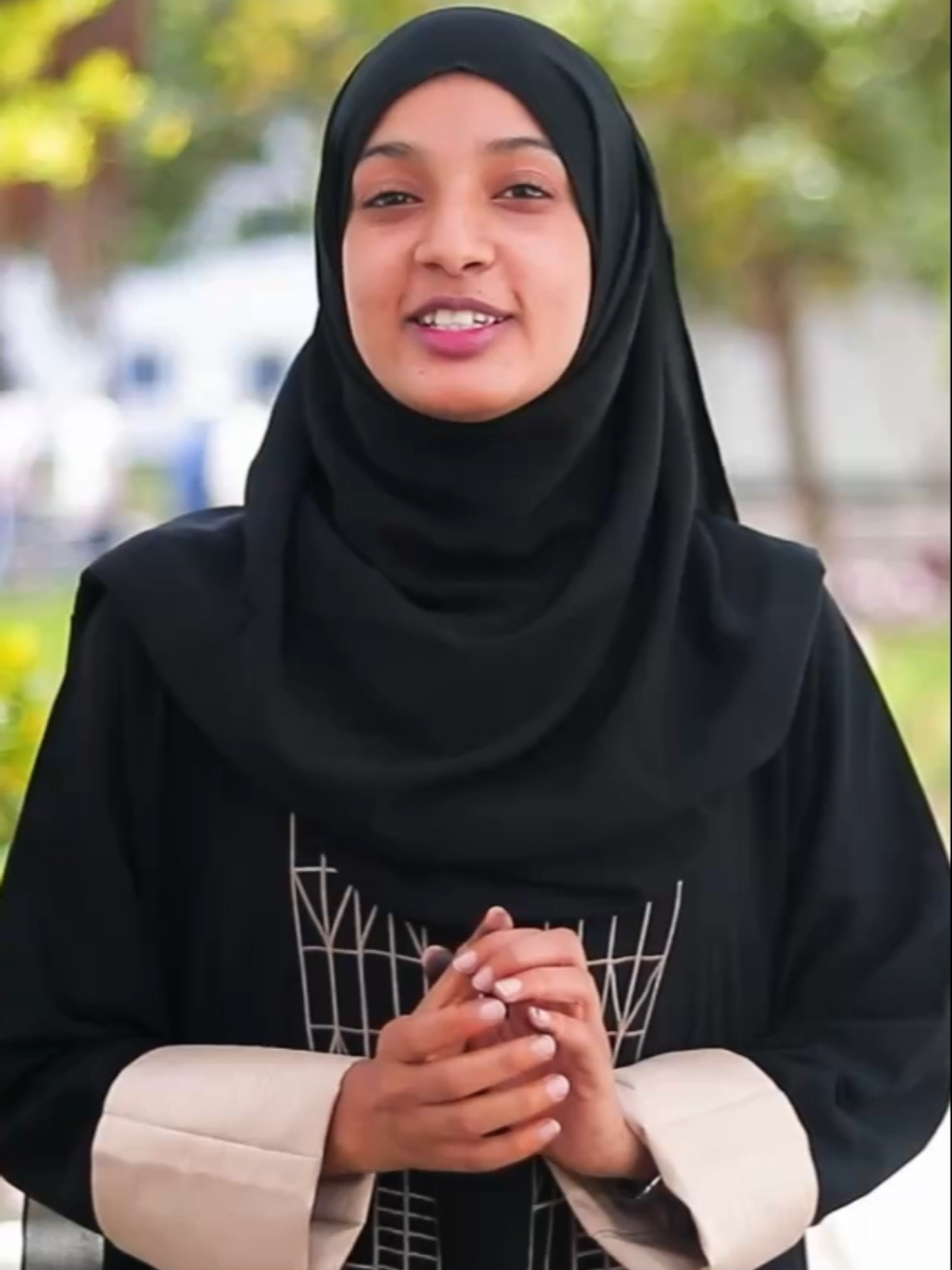 Hambalyo! waxaad kasoo gudubtay mid kamida marxaladaha nolosha ugu muhiimsan. Si aad usii Ambaqaaddo safarkaaga waxbarashada sare, aqbalaadda codsiyada ardayda cusub waxa ay ka socotaa xarumaha kala duwan ee jaamacadda.  Kusoo dhowow Jaamacadda #SIMAD oo ka mid noqo tobannaanka kun ee arday ee horay u doortay. Booqo xarumaha jaamacadda ama la xiriir xafiiska diiwaangelinta:: https://wa.link/hjsshy #SIMADAdmissions #simaduniversity #joinsimad #jaamacad 