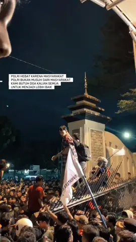 Kami dapat menjalankan tugasnya dengan baik karena adanya kepercayaan, kerja sama, dan dukungan dari masyarakat,Kami butuh dukungan,kepercayaan dan juga doa dari kalian semua untuk kedepan menjadi lebih baik. kami tidak membela siapapun atau berpihak kemana pun melainkan Kami hanya menjalankan tugas, bukan untuk mencari pujian atau penghargaan,Tapi karena itu adalah tanggung jawab yang kami emban