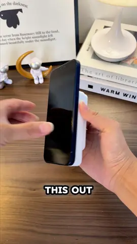 Magnetic power bank wireless bank #powerbank #wirelesscharger #videowave #iphonecharger 