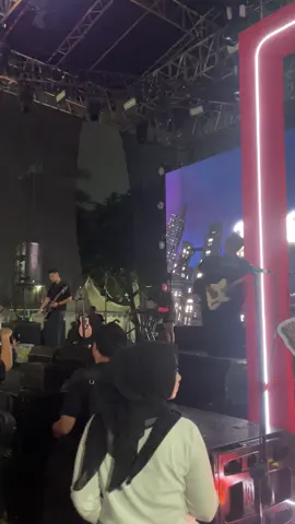 Seperti serana, mengiklaskanmu adalah fase membuatku dewasa  @for Revenge #jakartahariini #konserbekasi #jajaransvestival #konserforrevenge #infokonserbekasi #infokonserjakarta #storywa30detik #story #viral #masukberanda #fyp #xybca #fypシ゚ #viral 