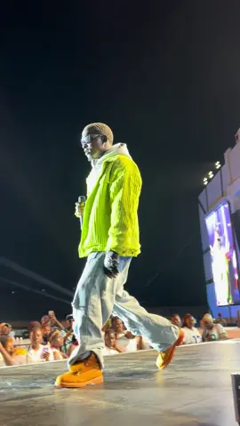 Dokta Brain performing live at Dax Vibez All White Concert at UMA Show Grounds #daxvibez #daxvibezallwhiteconcert #daxvibezliveinconcert #bricepromotionz 