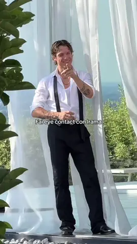 Fai eye contact con Irama #irama #iramaplume #elodie #elodea #ex   Video di: iramaclips 
