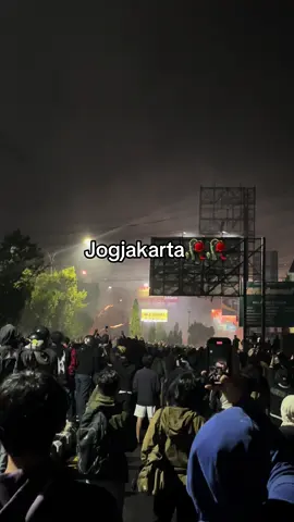 jogja malam ini🥀#demo #infojogja #dpr #poldadiy 