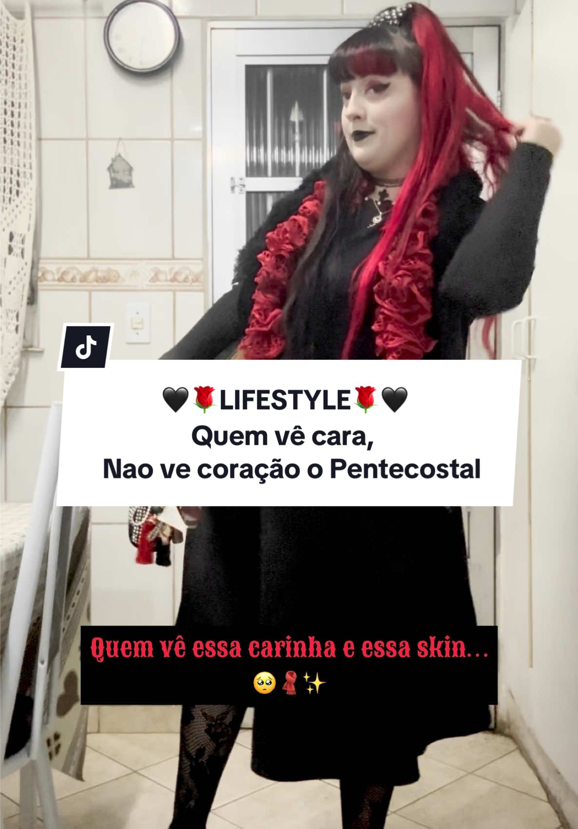 Quem vê essa carinha e essa skin 🥺🧣✨ Não imagina a irmã Pentecostal que eu sou😍❤️‍🔥✨ . . . #fycristao #jovenscristaos #pentecostal #pentecostalstyle #conteúdocristão  