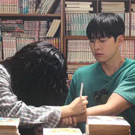 i really like this movie, this is so cute and adorable !! i like too the second lead WHO DESERVE MORE ATTENTION !!! #loveuntangled #kdrama #loveuntanglededit #fyp #sajinvfs scp : wookscenes 