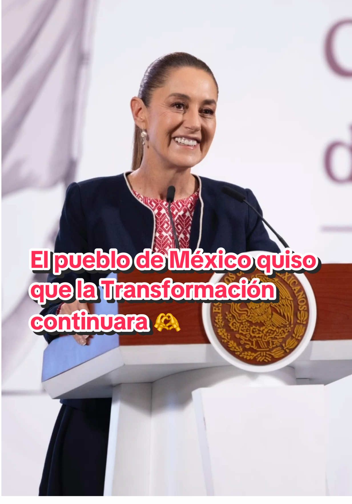 Hoy en la #MañaneraDelPueblo, la Presidenta @Claudia Sheinbaum Pardo dejó claro lo que significa un gobierno de continuidad en beneficio del pueblo: recuperar, concluir y retomar obras y proyectos del pasado es esencial, cuando lo que se promueve es el desarrollo y el bienestar de la gente y sus comunidades. Rumbo al #PrimerInforme, queda claro que este es un Gobierno que escucha y decide de la mano de las y los mexicanos.
