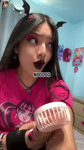 So many people have such an unhealthy mindset on body image it’s sad 😭 #monsterhigh #monsterhighdolls #monsterhighg1 #monsterhighg3 #dollcollector 
