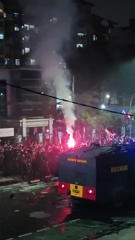 suasana kondisi Terkini Pukul 01:00 Wib 30/Agustus/2025 nampaknya Demo Masih berlanjut hingga Hari minggu... #1312acab #demojakarta #bubarkandpr #Dprri #fyp 