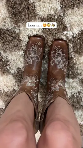 Sooooo cute!! 🥰 # #boots #cowgirlboots #cowgirlbootsoutfit #tiktokshopcreatorpicks  