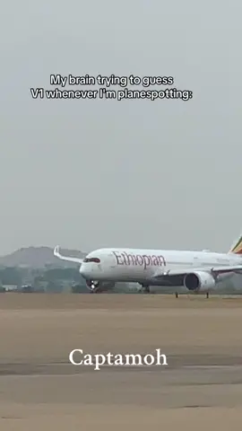 V1…V1….V1 😂😂 #airbus #a350 #planespotting #aviation #planespotters #avgeek 
