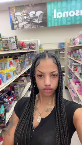 Come to work with La for a minute 👷🏽‍♀️💞🤑 #work #biglots