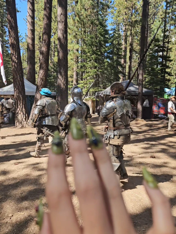 sounds of the ren faire 🏰⚔️👑 south lake tahoe! This is harder than it looks 🙈 also im shy. wish I had gotten more clips, but I also tried to keep people's faces out of this. Inspo @ASMR Sleep  #asmr #asmrsounds #renfaire #asmrtapping #relaxing 