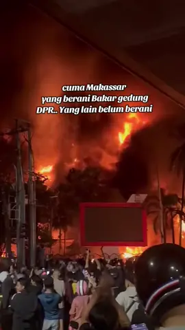YG LAIN GIMANA MASIH DI JALAN YA #demojakarta #dpri #makassar #demo #fyppppppppppppppppppppppp 