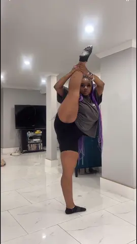 This choreo is THAT GIRL! DC:@Robbie Blue  @KATSEYE @Gap 