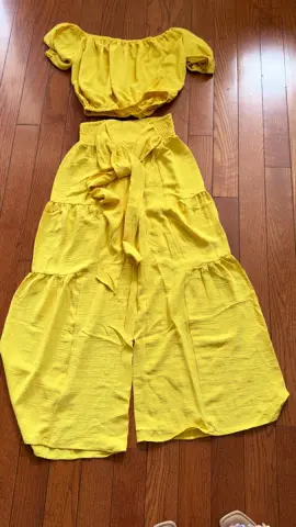 Literally so cuteee & comfy!!! The elastic waist bands make it so easy to form to your body too!! A must have for vacation 😍
