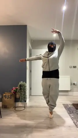how me and the mandem pull up #viralvideos #gang #xcyzba #fyp #ballet          my pointe work is so bad 😪