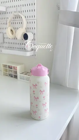 ꫂ❁⋆. Cantik banget dari motif sampai desainnya kapasitasnya juga gede 1000ml  #tumbler #tumblersoftiktok #tumblermodofo #coquettetumbler #tumblr 