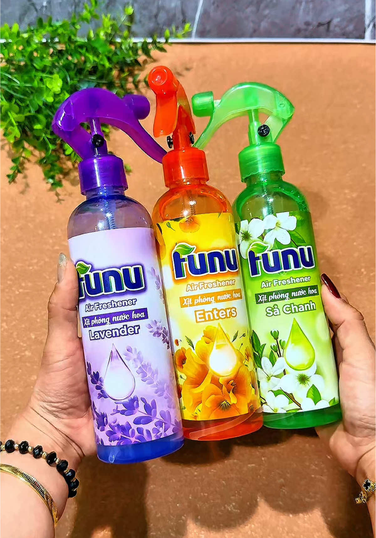 Xịt phòng tinh dầu nước hoa Funu cao cấp 400ml chỉ 55k miễn ship##anlin210##xitphong##xitphongfunu##funu##antamvuisam 