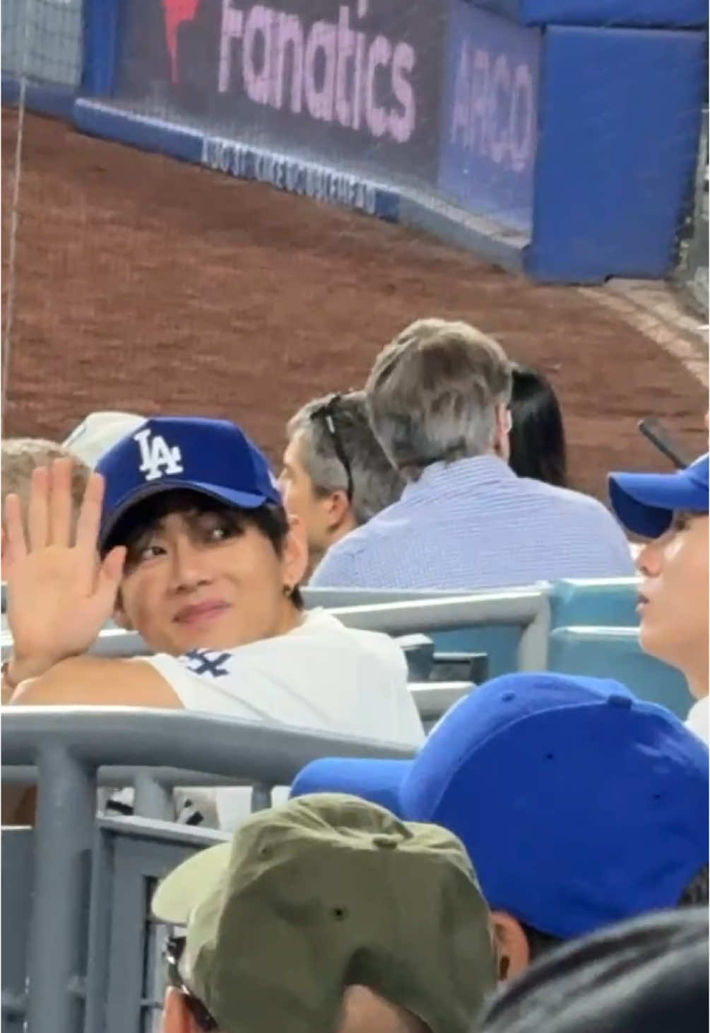 The kindest and most precious human. He smiled and waved at our section. 🥹💜 #V #Taehyung #LosAngeles #Dodgers #lovemeagain #layover #thv 