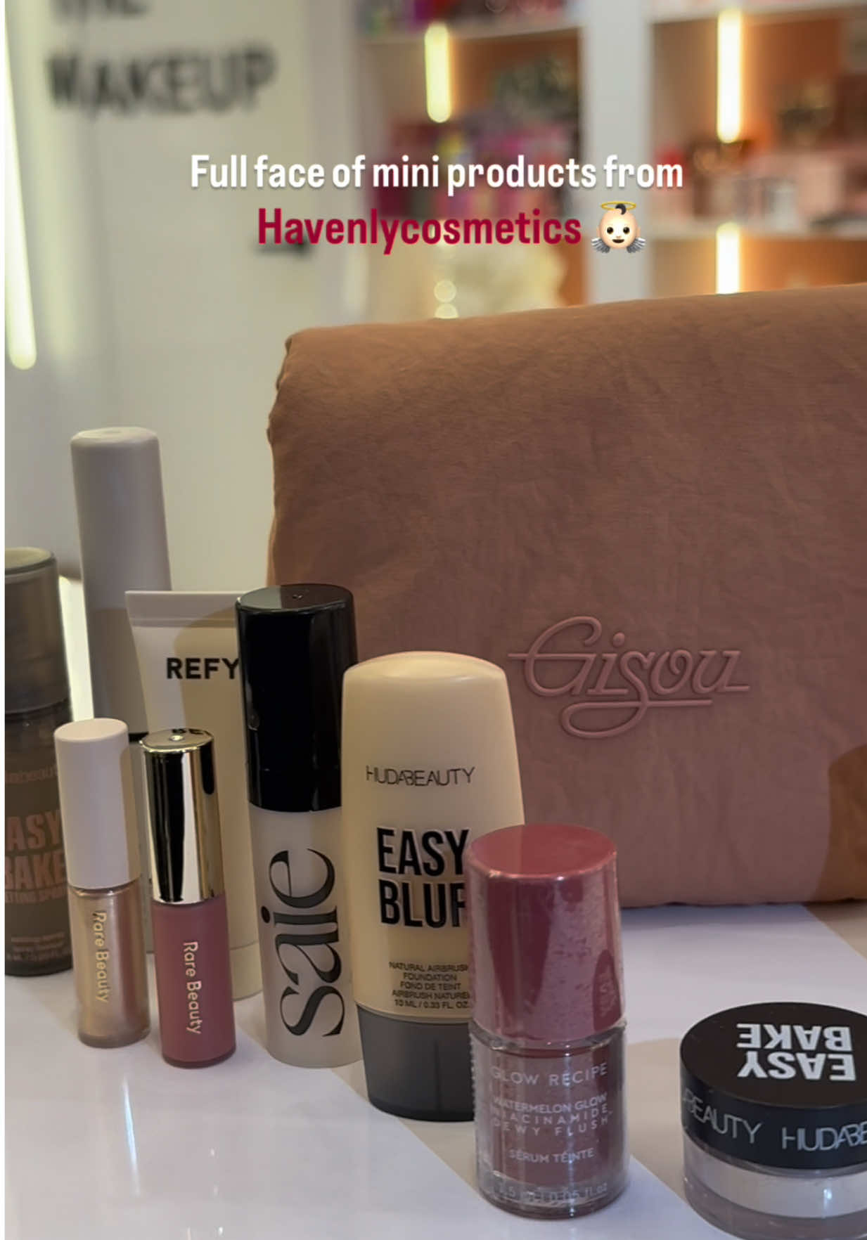 Full face of mini products! all minis available on havenlycosmetics website👼🏻 __________________ #minimakeupproducts #minimakeupbag #travelsizemakeup #minibeauty 