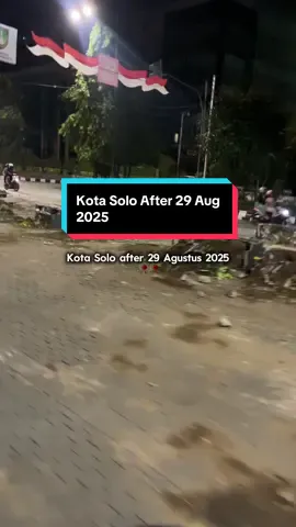 agak sedih aja kalau habis demo pasti banyak fasilitas umum yang rusak, apakah kita bisa menyampaikan aspirasi tanpa anarkis, ga kebayang dlh bakal sesibuk apa besoknya :) #surakarta #demo #kotasolo #prayforindonesia 