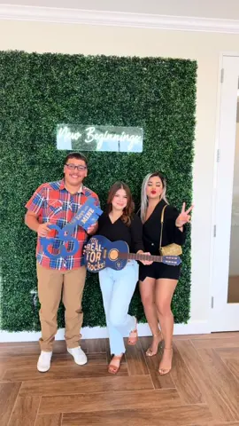 Congratulations to today’s new homeowners 🏡 Thank y’all for trusting me. I loved guiding y’all, representing y’all, and negotiating for y’all every step of the way. Wishing you many happy memories in your new home. Melissa Pompa Master Negotiator / REALTOR® 832-281-5008 Xsell Realty Group ‘XSELLent deals begin with XSELLent negotiators’