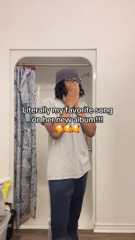 I love it!🥰🥰🥰 #sabrinacarpenter #sabrinacarpentermansbestfriend #newalbum #newsong #fyp 