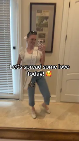 Spent this beautiful Friday helping those in need with my home made goodie bags! I’m so grateful to @America’s Most Beautiful for the opportunity to get involved and give back to my community! If you’d like to get involved and you’re looking for ideas the bags contained socks, flashlights, MRE meals, water, toiletries, first aid kits, a blanket, a wallet with $20 and a subway sandwich gift card, candy, sunglasses, a hat, and a backpack! All from Amazon! 