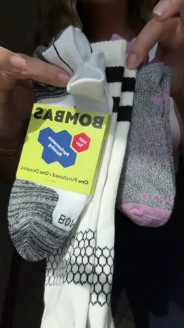 #ad #bombassocks #bombas #comfysocks #bombaslaunch 
