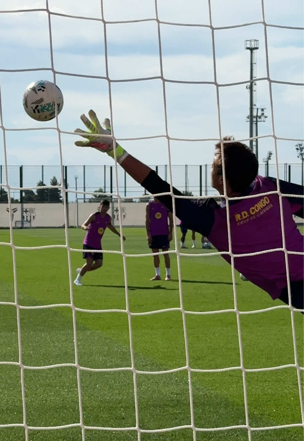 Pedri is on fire. Literally. 🤓 #fcbarcelona #barçaontiktok #pedri #golazo 