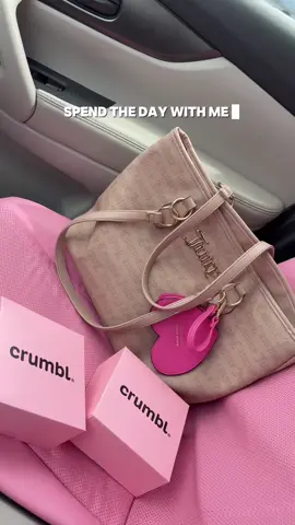 hoping into my mini vlog bag again 😭🤭 #fyp #fyppage #foryoupage #dayinmylife #spendadaywithme 