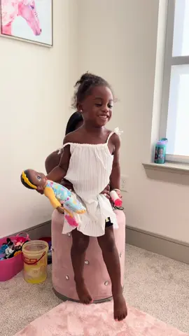 Kinsley really be trying me😭 Anywho, Happy Friday🤍 #toddlersoftiktok #twinmom #twins #fyp #adayinmylife 