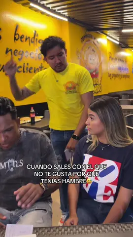 Cuando sales con el que no te gusta por que tenias hambre😅@Sofía Ripoll 🍒 
