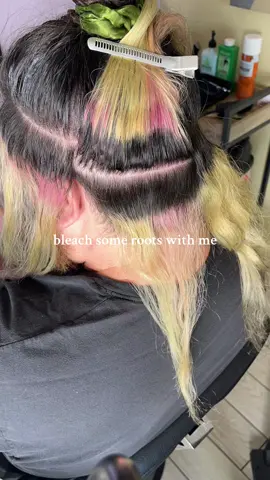 haven’t been wearing makeup lately just been working and being creative 💕 #bleach #hair 