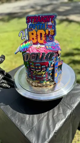 Happy birthday to the 80s babies ‼️💖🤌🏾🎂💓 #cake #80s 