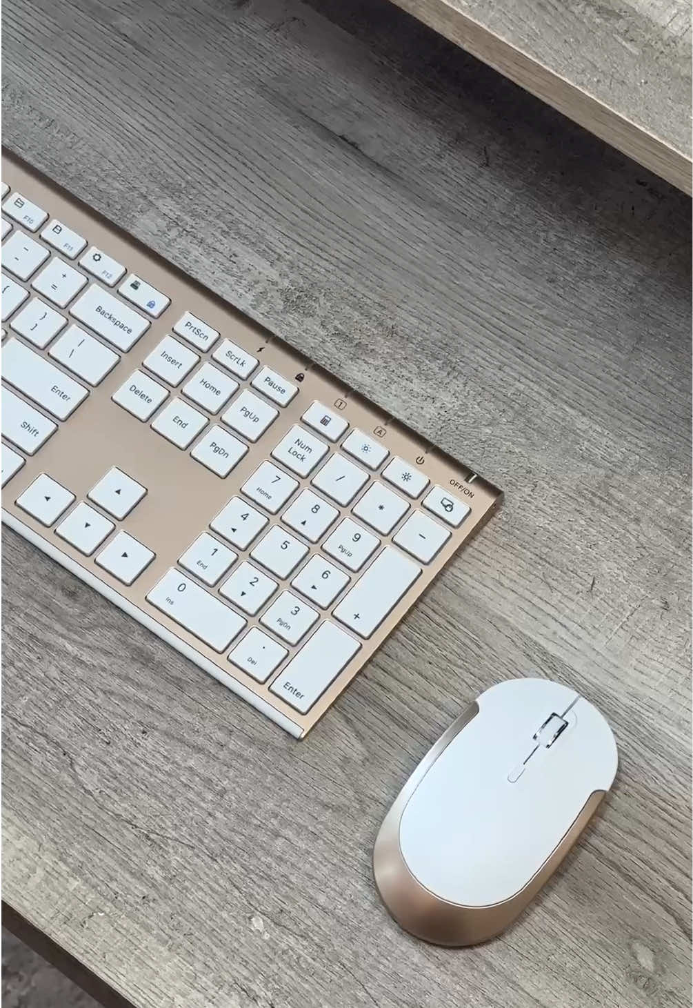 might be in love  #amazonoffice #amazonlifestyle #aesthetickeyboard #aesthetichomedecor 