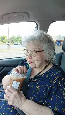 #Starbucks #fyp #meemaw 