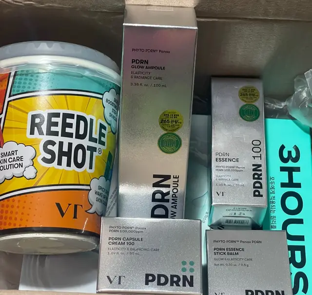 Guys, I’m gonna be so good looking you won’t recognize me 🙄👀 Thank you @VT Cosmetics US I can’t wait to try it all out! #gifted #vtcosmetics #skin #skincare #pdrn 