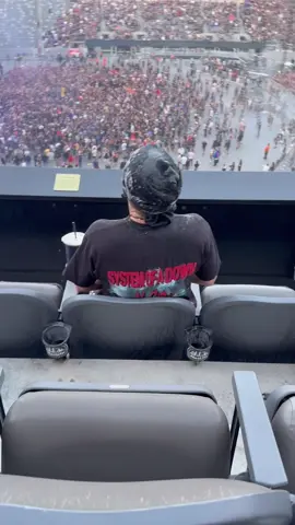 I thought he was air drumming #fypシ #foryoupage #metlifestadium #systemofadown #korn 