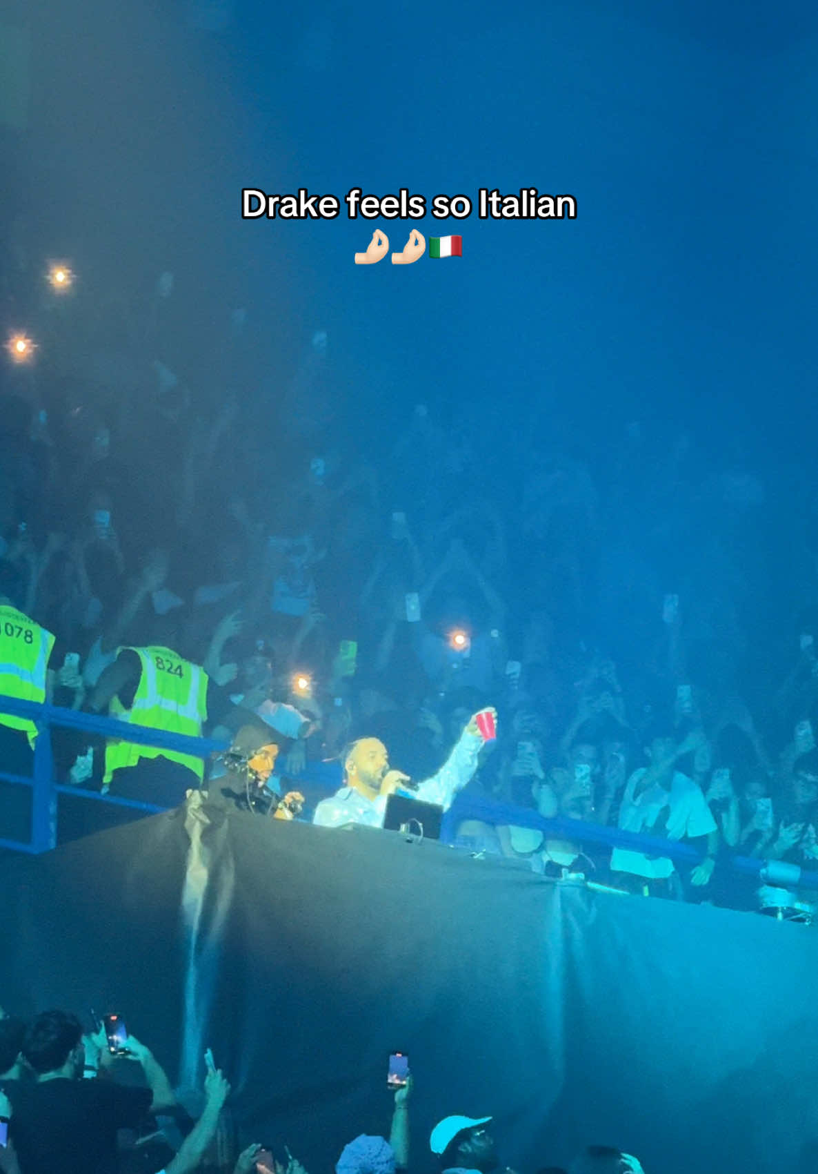 Drake doesn’t need an Italian passport #drake #concert #outpump #fyp #italy  