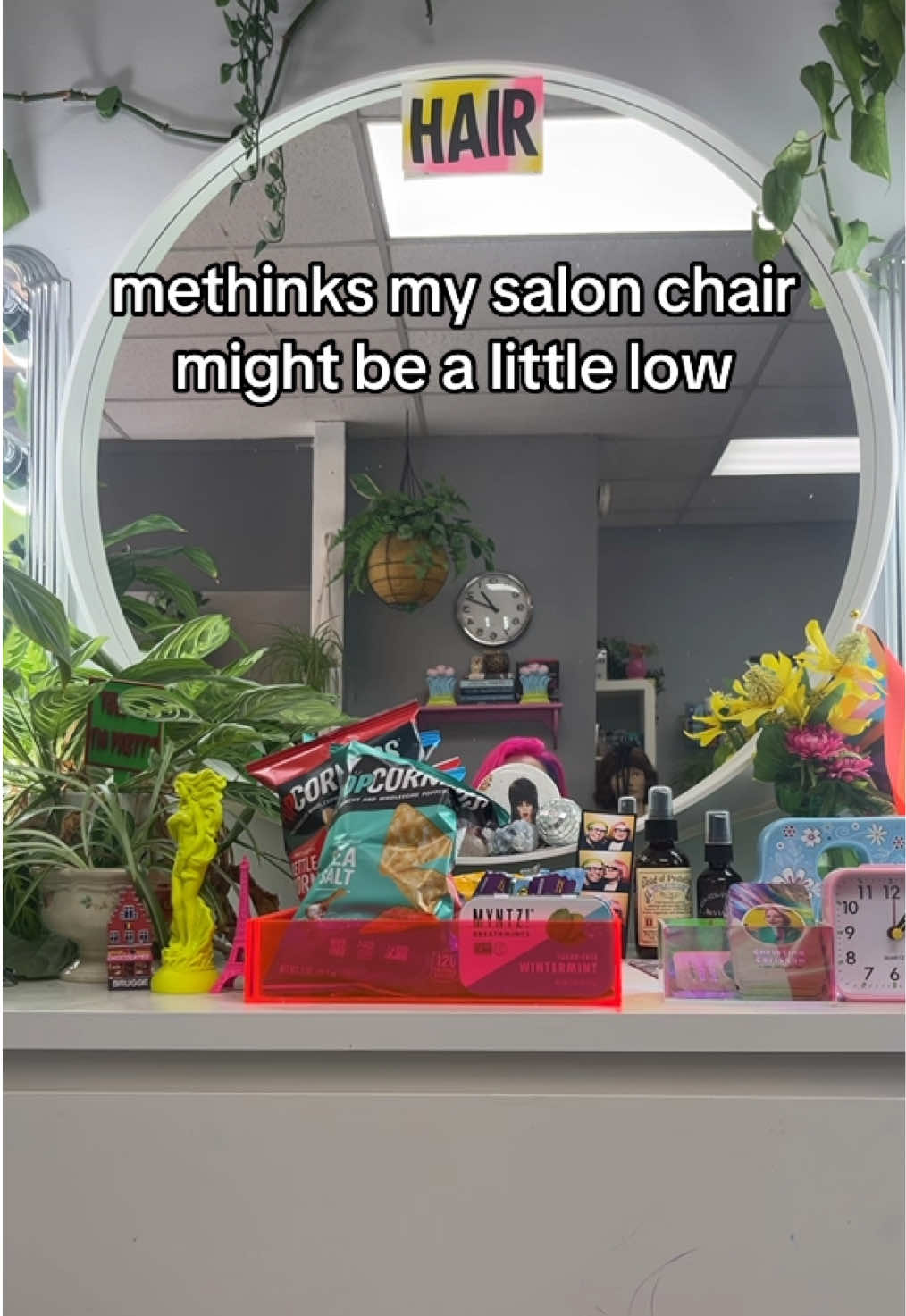 I’m 5’3” okay what do you want from me 🐥✂️ ❌⭕️❌⭕️❌⭕️❌⭕️ #hairstylistsoftiktok #hairstylistlife #behindthechair #salonlife #shortking 