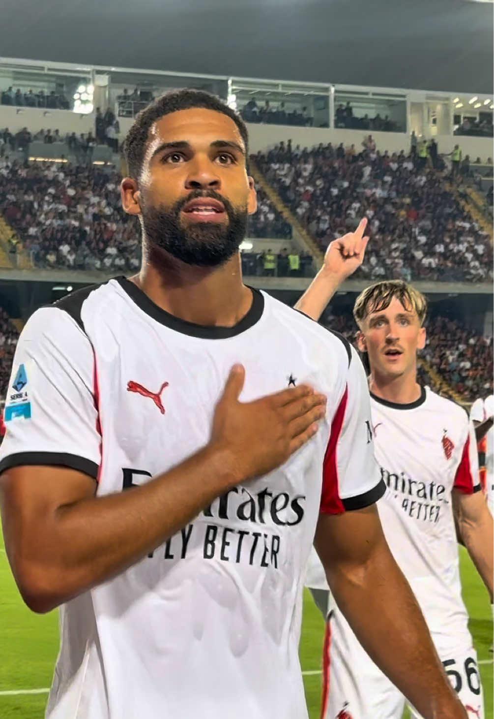 Rubs gives us the lead ❤️🖤 #acmilan #loftuscheek #rubenloftuscheek #leccemilan #seriea