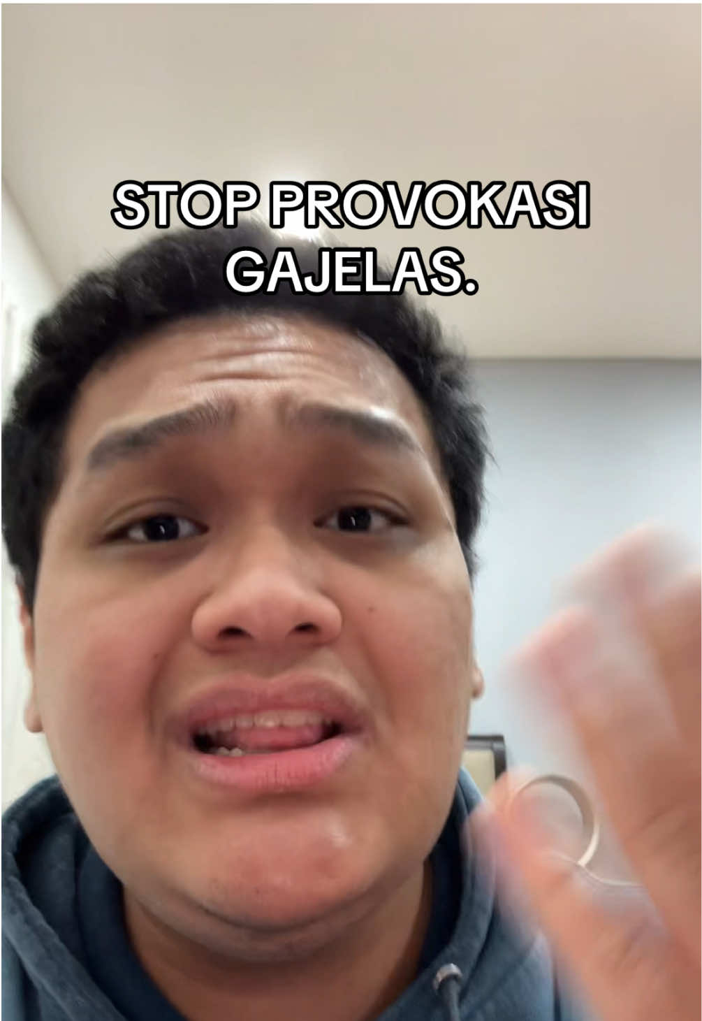 kita semua sama. sama sama sengsara.