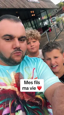 #pereetfils #louismellard #mesfilsmavie #amour #bienveillance 