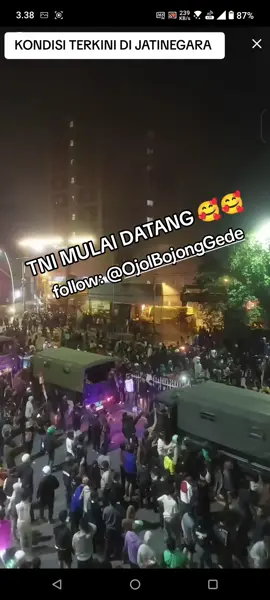 kondisi terkini di Jatinegara terlihat rombongan anggota TNI berdatangan 🥰🥰 follow akun ini supaya kalian tidak ketinggalan live aksi demo di gedung DPR. aksi demo ini di hadiri oleh: Mahasiswa Buruh Ojol Anak anak STM atau pelajar aksi 28 Agustus 2025 bakalan lebih ramai lah di gedung DPR di bandingkan hari sebelum nya yaitu hari Senin 25 Agustus 2025 Ramaikan gedung DPR/MPR hari ini etap jaga keselamatan dalam melakukan aksi semangat harus fyp masuk beranda viral live dpr brimob #demo #gedungdpr #fypviral #fyppage #30agustus2025