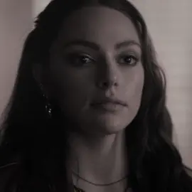 loser racks. || { #hopemikaelson #legacies #tvd #thevampirediaries #fyp }