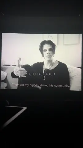 I don’t think he knows how much he has grown ngl, he’s not letting anyone down! I’m so proud of him, what about yall? #yungblud #yungbludarmy #fyp #blackheartsclub #areyoureadyboy? @yungblud @BLUDFEST @yungbludarmy 