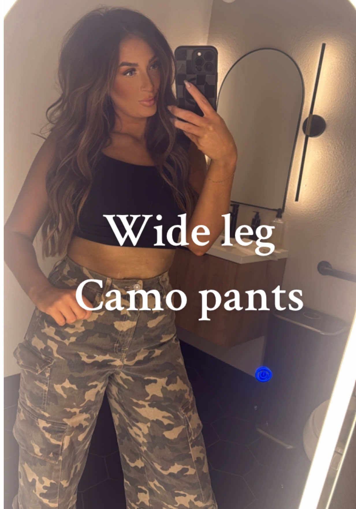I say tall girl friendly because to anyone below 5’6 always tells me how tall I am, but I’m aware I’m not super tall! But these jeans are perfect for girlies with the long legs! @Wild Oak Boutique #trendingjeans #wildoakboutique #widelegjeans #camopants #highwaistedjeans 