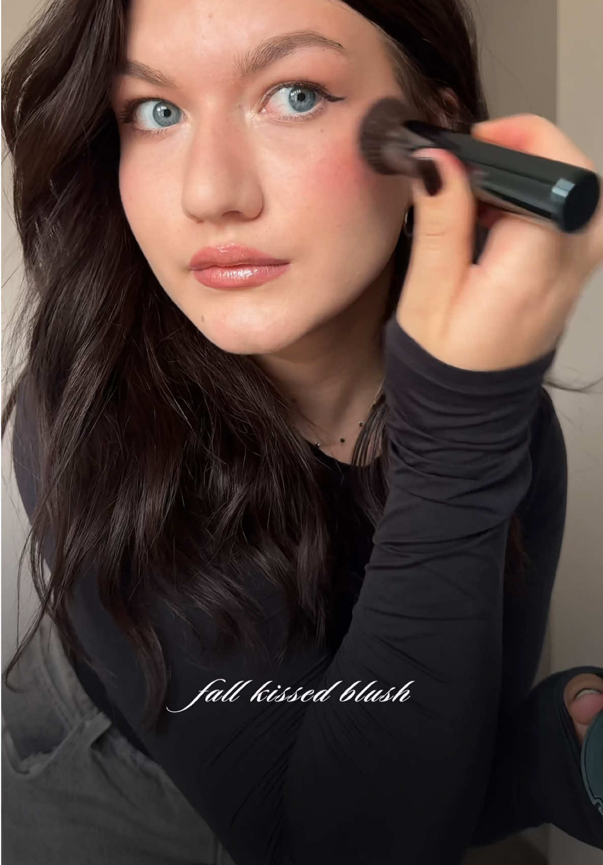 perfect fall shade🤎 @SOSHE Beauty #soshebeauty #blush #fallblush #fallblushshades #fallmakeup 