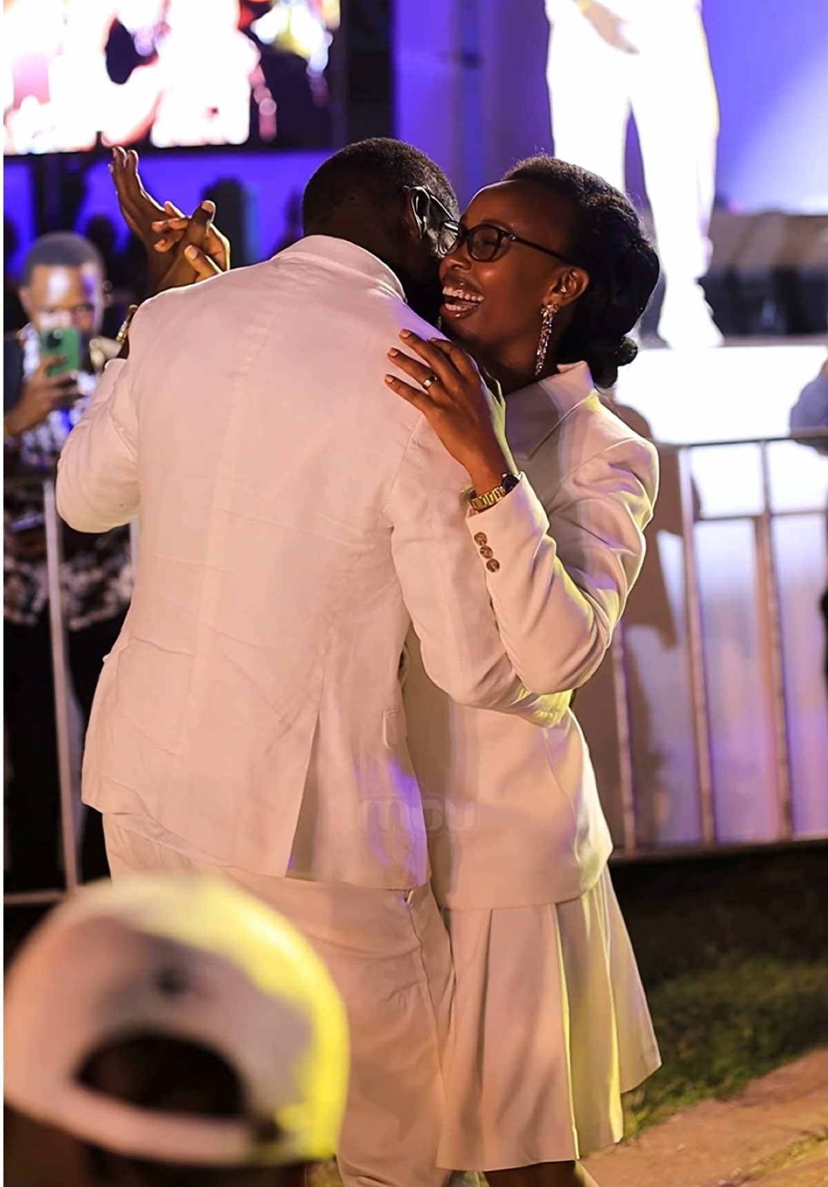 Binyuma kuffa 😍❤️  @Mbu  #DaxVibezAllWhiteConcertBobiWine #BarbieKyagulanyi #fyp 